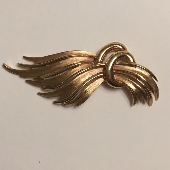 TRIFARI BROOCH, Shiny, Matte, Pink & Yellow Gold Tone, Signed - Picture 1 of 3